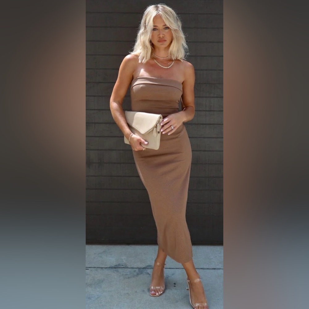 NWT Vici Celeste Ribbed Cut-Out Strapless Midi Dress - Mocha